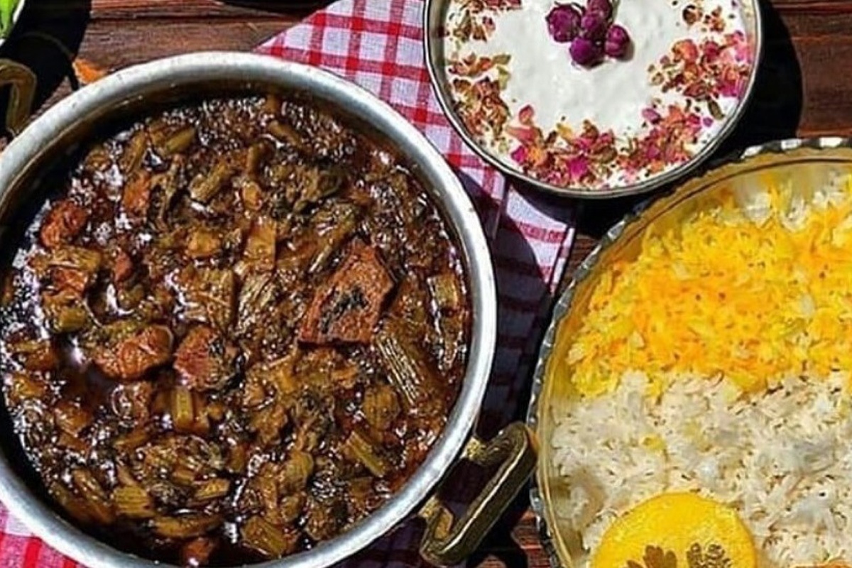 خورشت ملس و لذیذ کرفس را با این دستور قدیمی و خاص درست کنید و از طعمش لذت ببرید