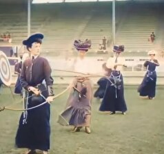 ببینید ورزشکاران خانم در المپیک ۱۹۰۸ لندن، چه پوششی داشتند