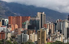 ونزوئلا دیپلمات‌هایش را از ۷ کشور فراخواند