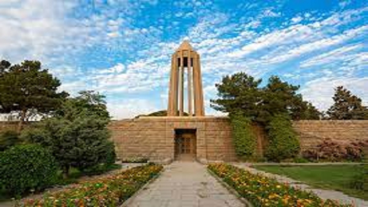 نوسانات یک تا ۲ درجه‌ای دمای هوای همدان در هفته جاری