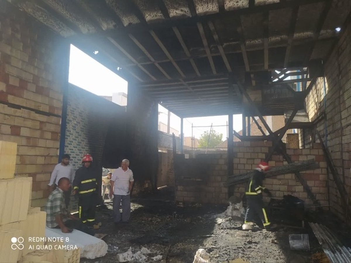 نجات ۲ کارگر ساختمانی از میان شعله‌های آتش در نیشابور