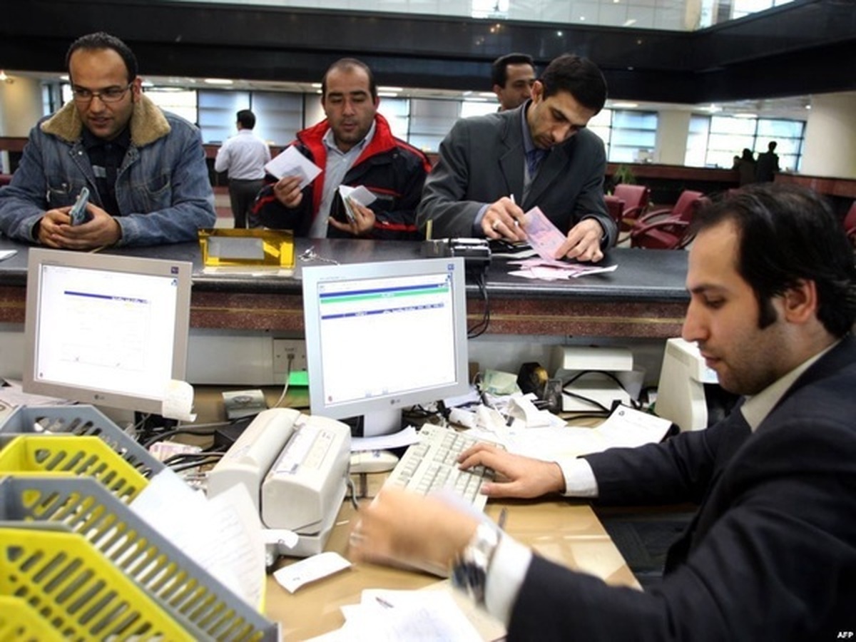 بانک‌ها پرداخت تسهیلات اشتغال جوانان را در اولویت قرار دهند