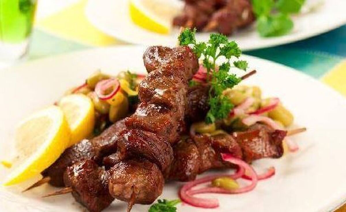 به سبک ایتالیایی‌ها شیشلیک لذیذ و چرب و چیلی آماده کنید