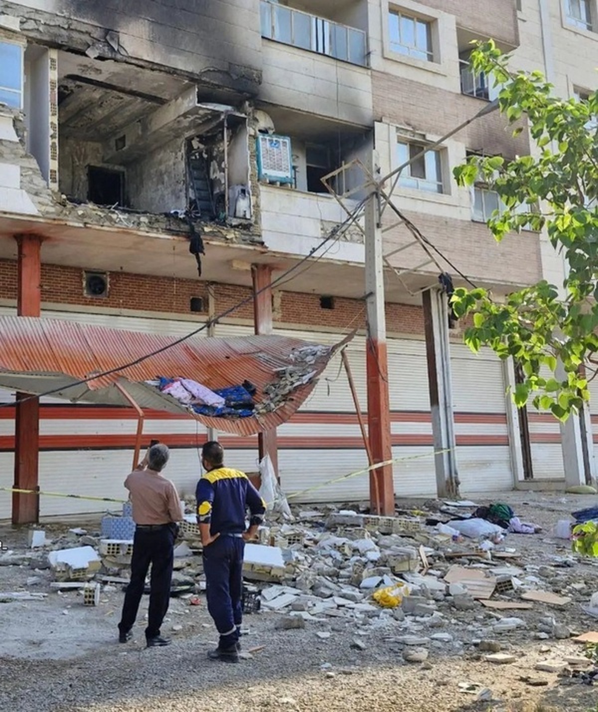 انفجار یک واحد آپارتمان مسکونی در ورودی شهر کازرون