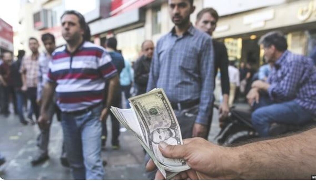 ثبات بهای دلار و کاهش قیمت سکه
