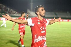 سرمربی پرسپولیس نام یک بازیکن را از سفر به قطر خط زد