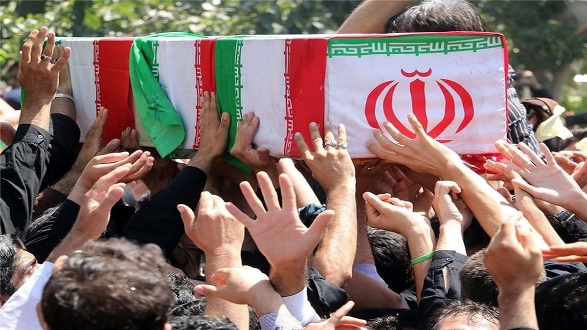 پیکر مطهر ۳۴ شهید گمنام از مرز مهران وارد کشور شد