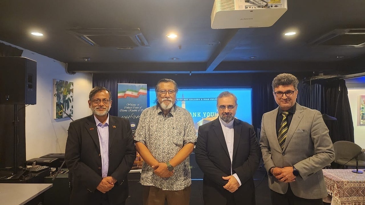 اشعار مولانا تجلی‌گاه آیات قرآن است