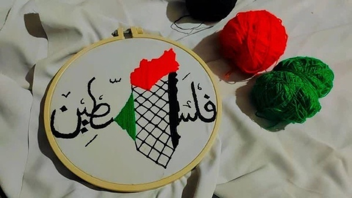 دختران بلوچ نقشه فلسطین را سوزن‌دوزی کردند