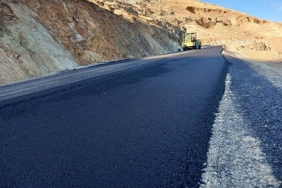 لکه‌گیری و روکش آسفالت ۳۹۸ کیلومتر راه در آذربایجان شرقی