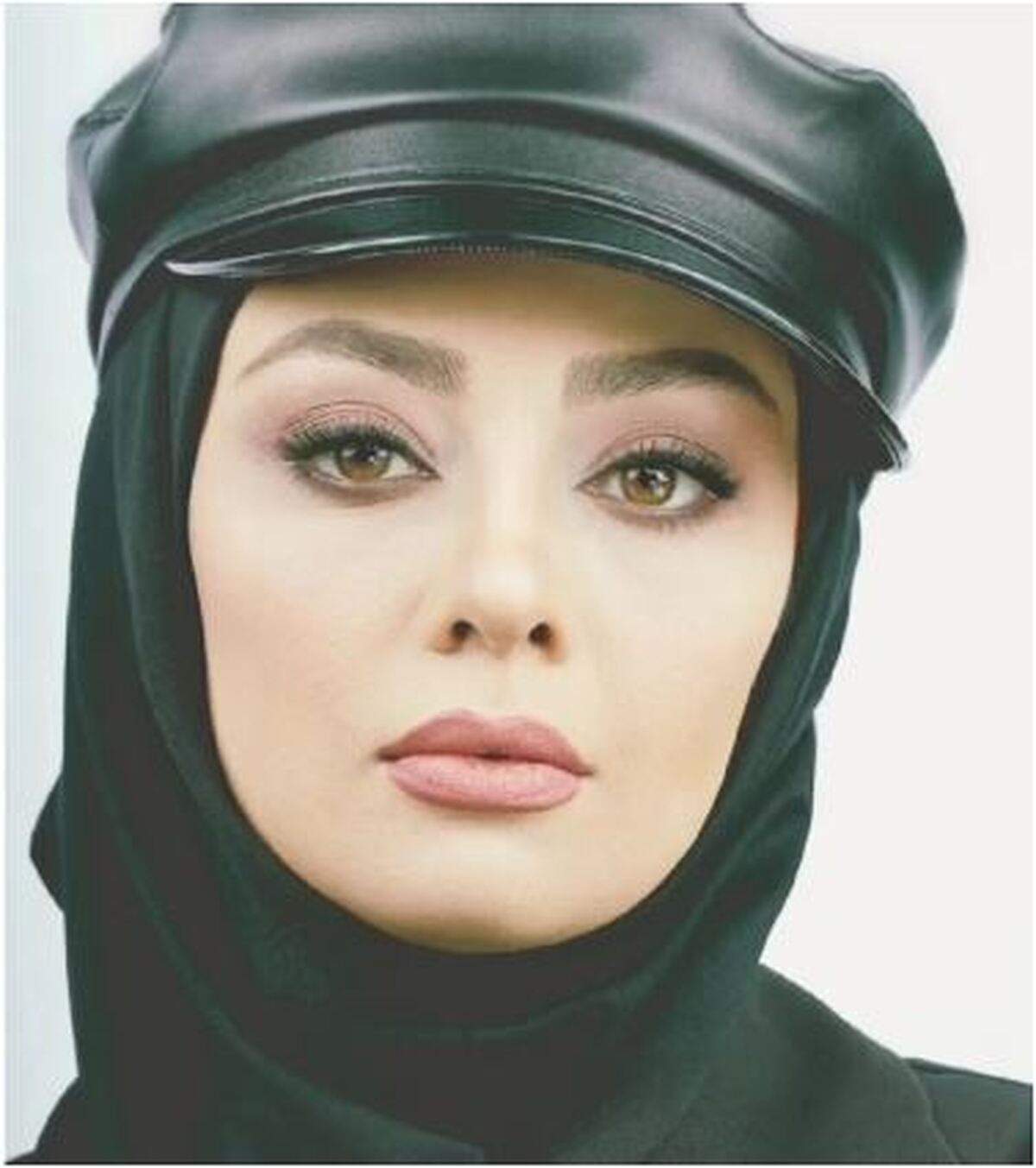 خاطره بازی یکتا ناصر به یاد دوران مدرسه رفتنش/قد مقنعه اش از خودش بلند‌تر بوده!