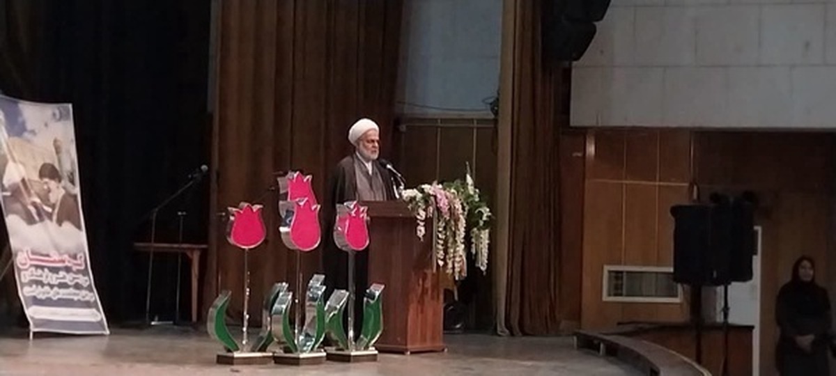 سیره و روش شهدا الگوبرداری شود