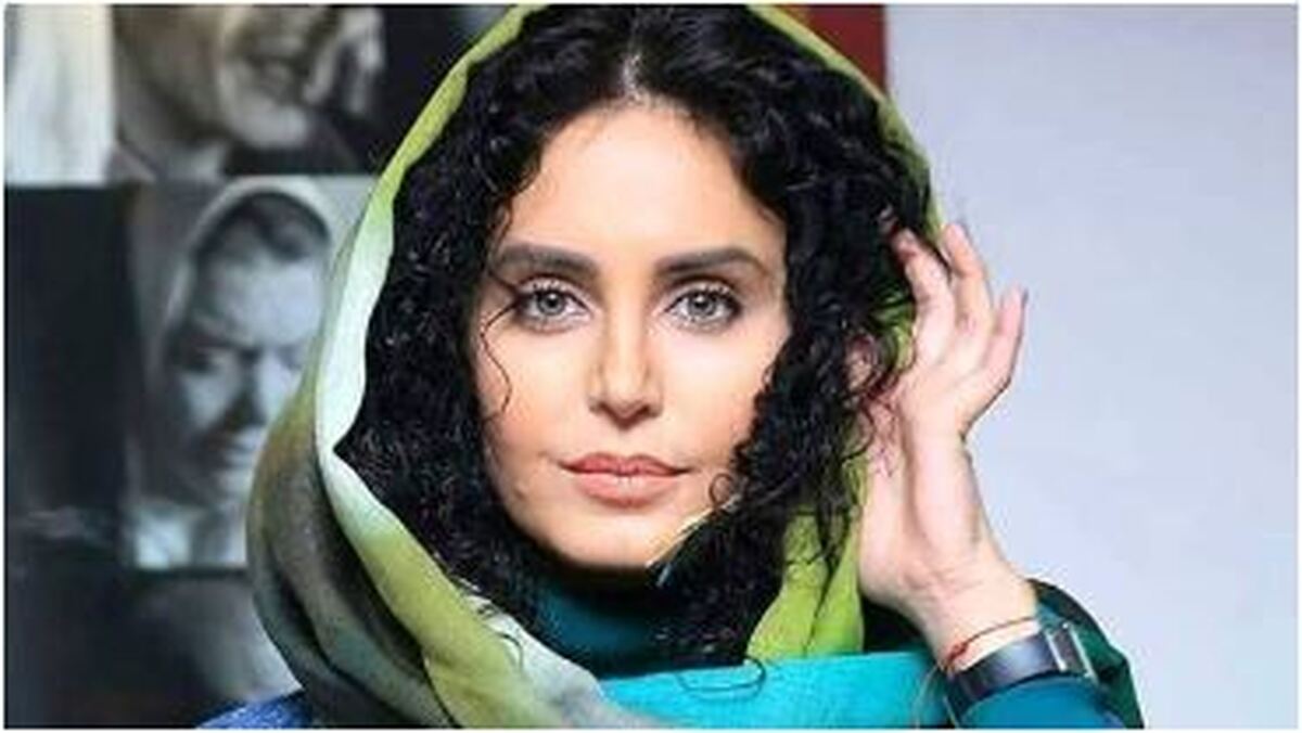 رونمایی الناز شاکردوست از استایل خیره کننده جدیدش با شال قرمز