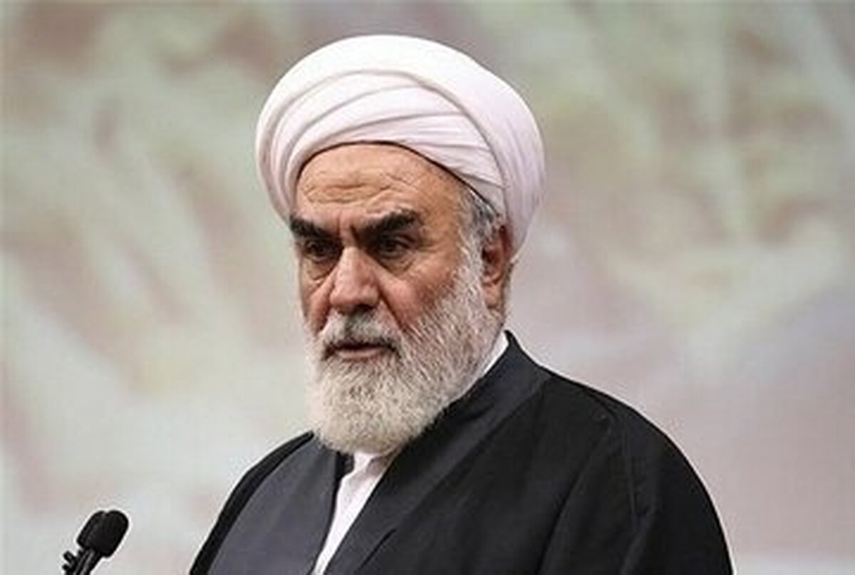 غرب در پی سست کردن اعتقادات مذهبی مردم است