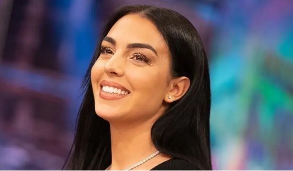 ذات‌الریه پارتنر رونالدو را به بیمارستان کشاند
