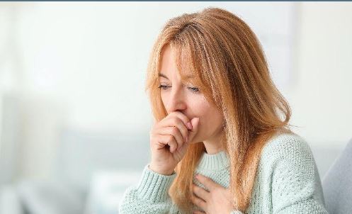 اگر سرفه و گلو درد امانتان را بریده گیاه پنیرک استفاده کنید