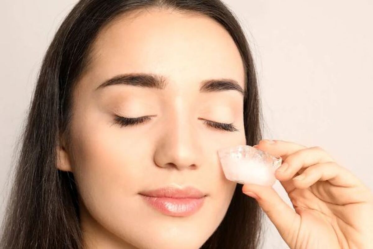 برای داشتن پوست سفید و زیبا از گلاب یخ زده استفاده کنید