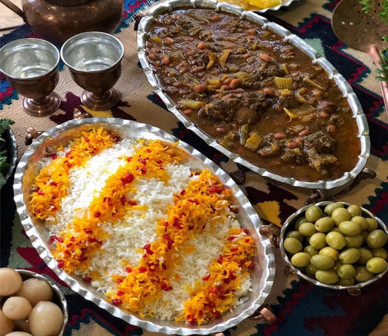 برای ناهار فردا این خورشت پرطرفدار و مامان بزرگ پز کرفس را درست کنید