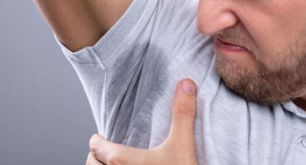 چگونه بوی بد عرق را از بین ببریم؟