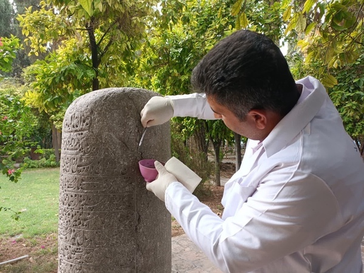 ستون سنگی رامگرد مرمت شد