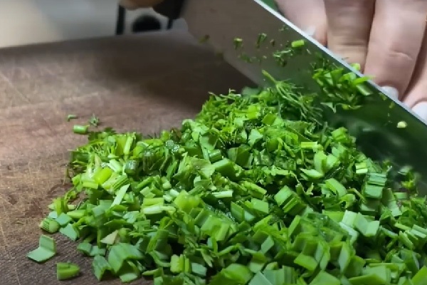 دستورالعمل پخت آش دوغ اصیل ایرانی در ۴ مرحله