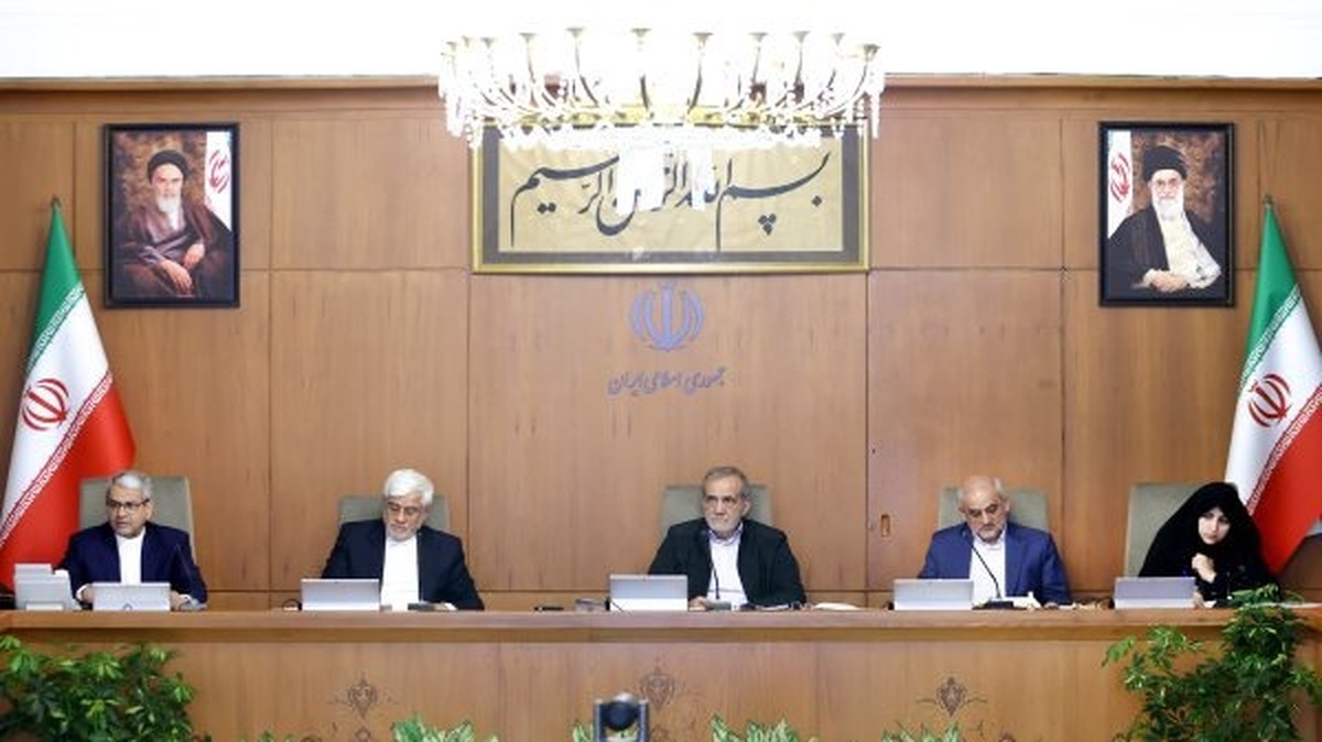 پزشکیان: هرمزگان بر اقتصاد دریا محور متمرکز شود