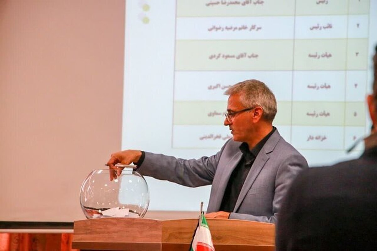 استعداد‌های جوان امروز در آینده نزدیک قله پیشرفت و توسعه را فتح می‌کنند