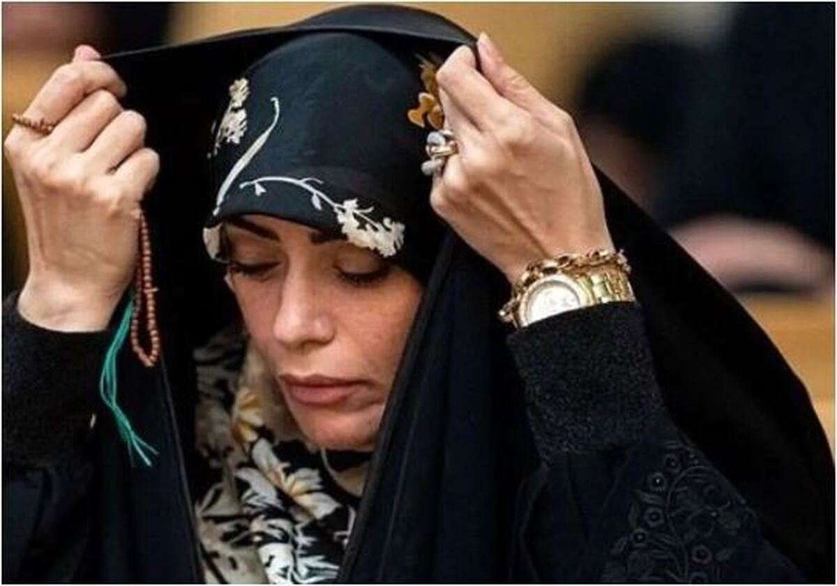 اظهارات الهام چرخنده درمورد حجاب مورد بحث قرار گرفت
