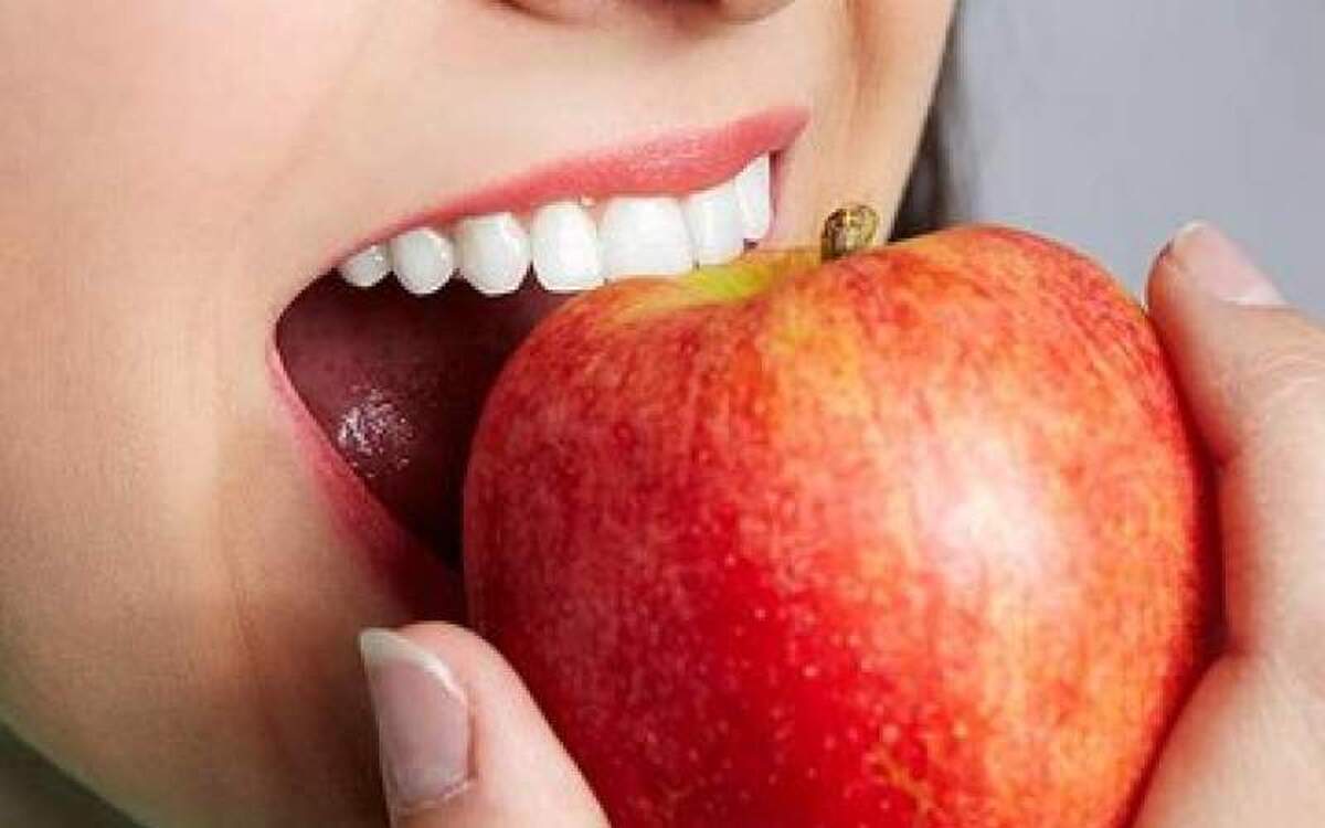 مصرف یک وعده غذایی غنی از کربوهیدرات به شروع فرایند خواب کمک میکند!