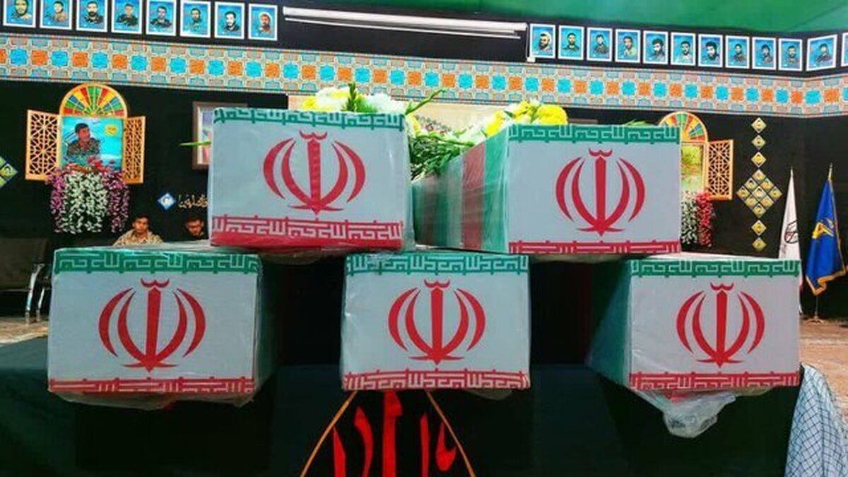 آغاز تشییع پیکر‌های ۱۰۰ شهید گمنام از مقابل دانشگاه تهران