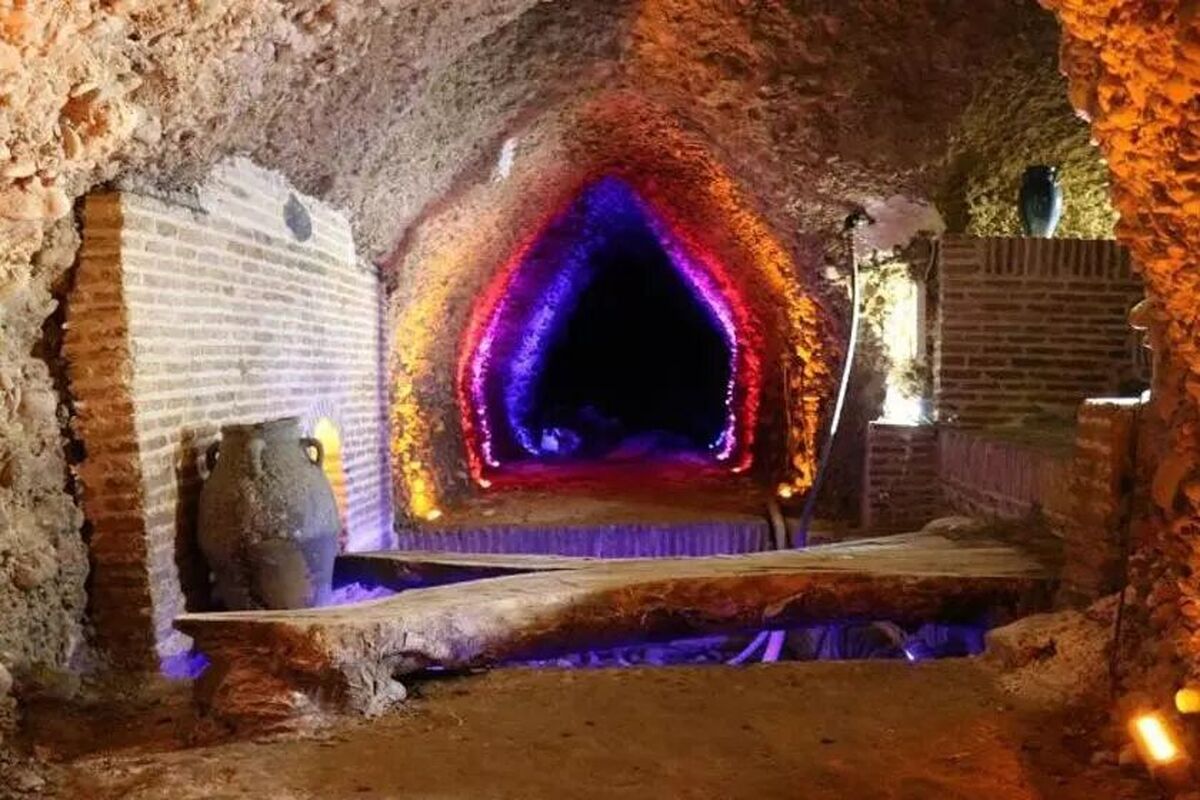 سفری به اعماق زمین برای دیدن قُمِش چوقابافان/زیباترین قنات تاریخی ایران