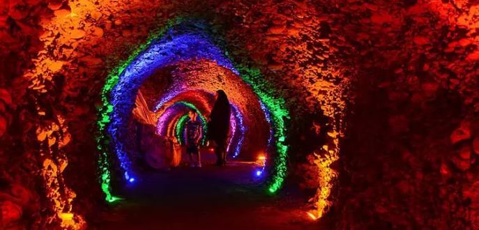 سفری به اعماق زمین برای دیدن قُمِش چوقابافان/زیباترین قنات تاریخی ایران سفری به اعماق زمین برای دیدن قُمِش چوقابافان/زیباترین قنات تاریخی ایران