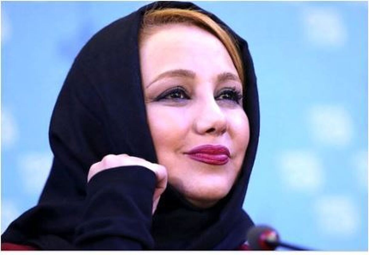 استایل خاص و جدید بهنوش بختیاری با شال گل گلی در یک مراسم مهم و رسمی مورد توجه کاربران قرار گرفت+تصاویر
