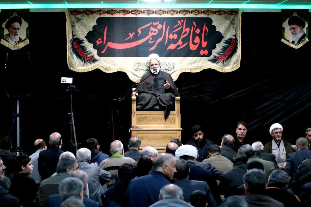 حضرت فاطمه زهرا (س)، تابلوی تمام‌نمای کمال انسانی است