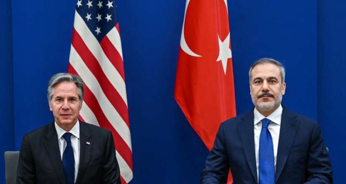 رایزنی تلفنی وزرای خارجه ترکیه و آمریکا؛ تحولات سوریه محور گفت‌و‌گو‌ها