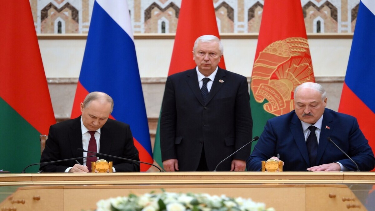 پوتین و لوکاشنکو توافقنامه‌ای را برای تشکیل بازار برق مشترک روسیه و بلاروس امضا کردند