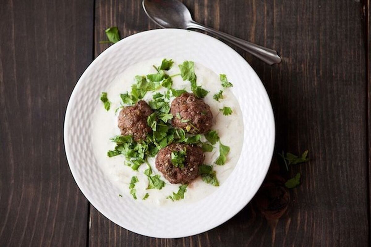 آیا تا بحال سوپ را با گوشت قلقلی و ماست درست کرده‌اید؟