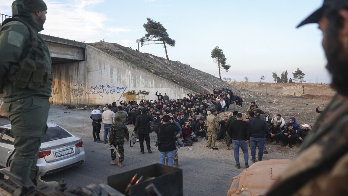 رسانه‌های عبری: هواپیما‌های جنگی اسرائیل انبار‌های تسلیحاتی را در مجاورت سه فرودگاه سوریه هدف قرار می‌دهند