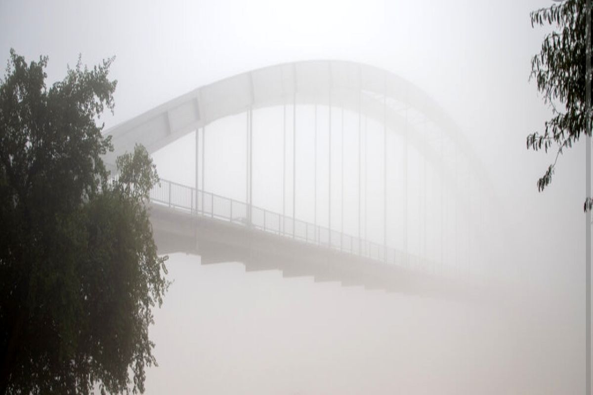 کاهش شعاع دید در خوستان بدلیل مه غلیظ