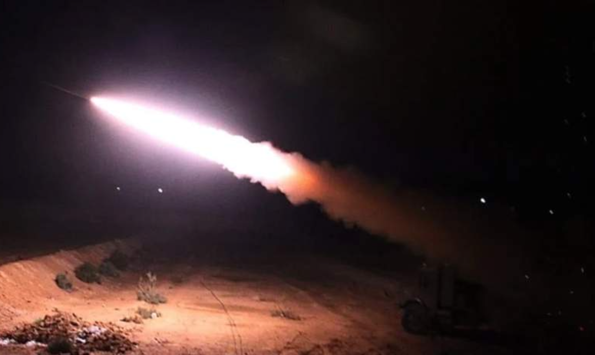 رسانه‌ها از گلوله باران یک پایگاه نظامی آمریکا در سوریه خبر دادند