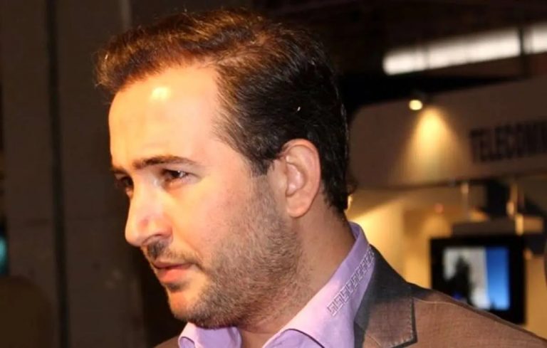 مجری برنامه پربیننده گلبرگ هم در ایران نماند