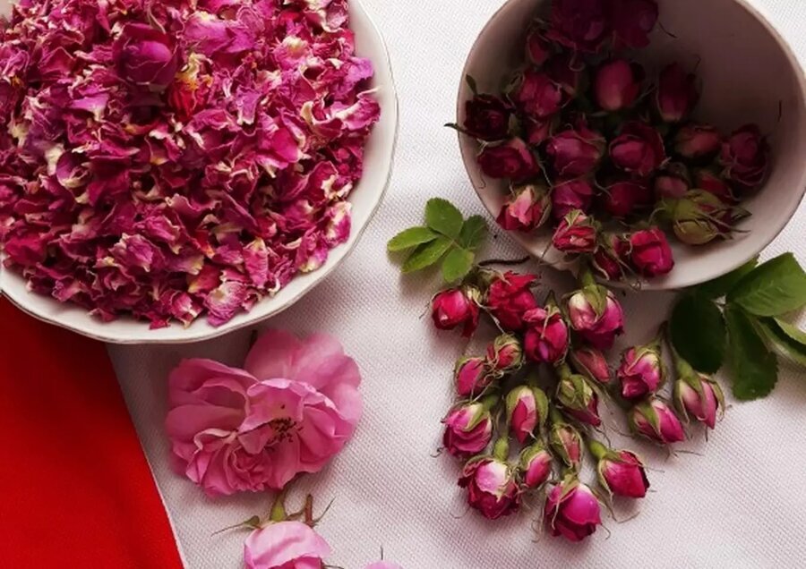 ۷ ماسک میوه‌ای و راحت برای رفع خشکی پوست صورت در فصل‌های سرد