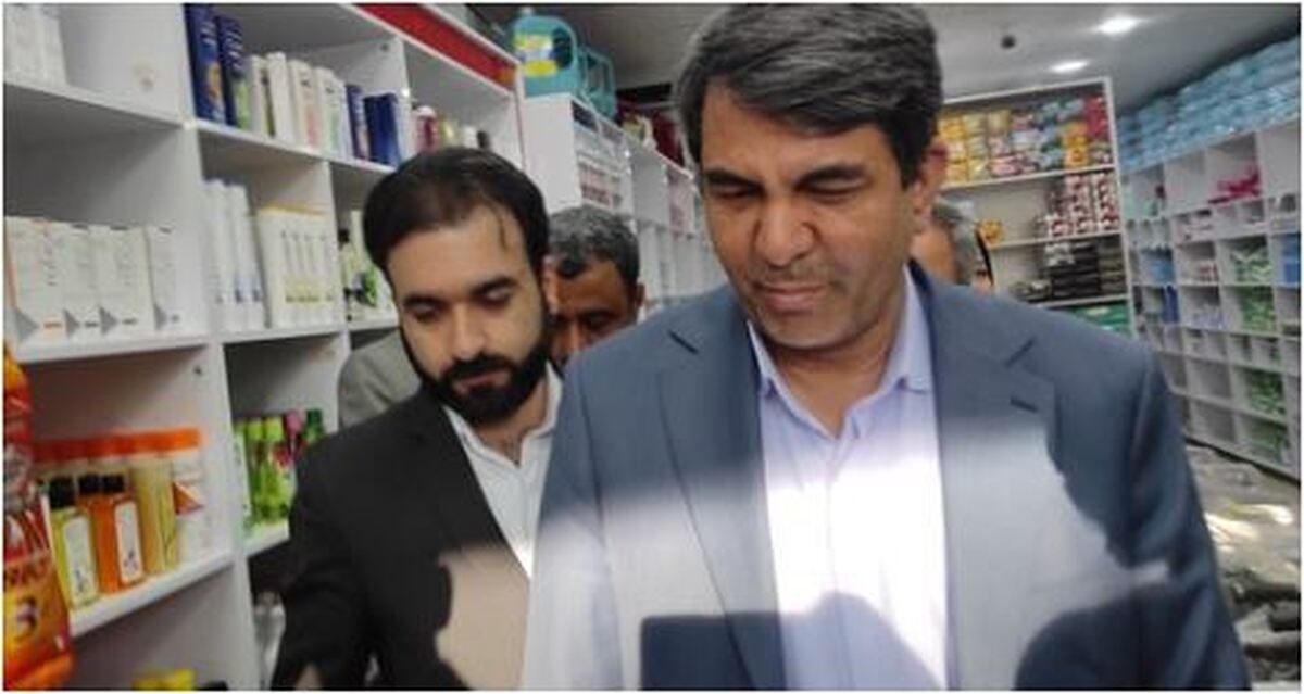 بازدید استاندار کرمان از داروخانه هلال‌احمر سیرجان