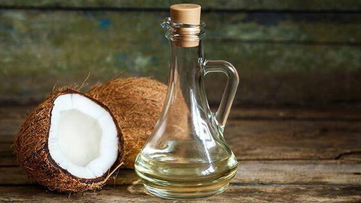 جلوگیری از التهاب ومرطوب نگه داشتن پوست با مصرف روغن نارگیل