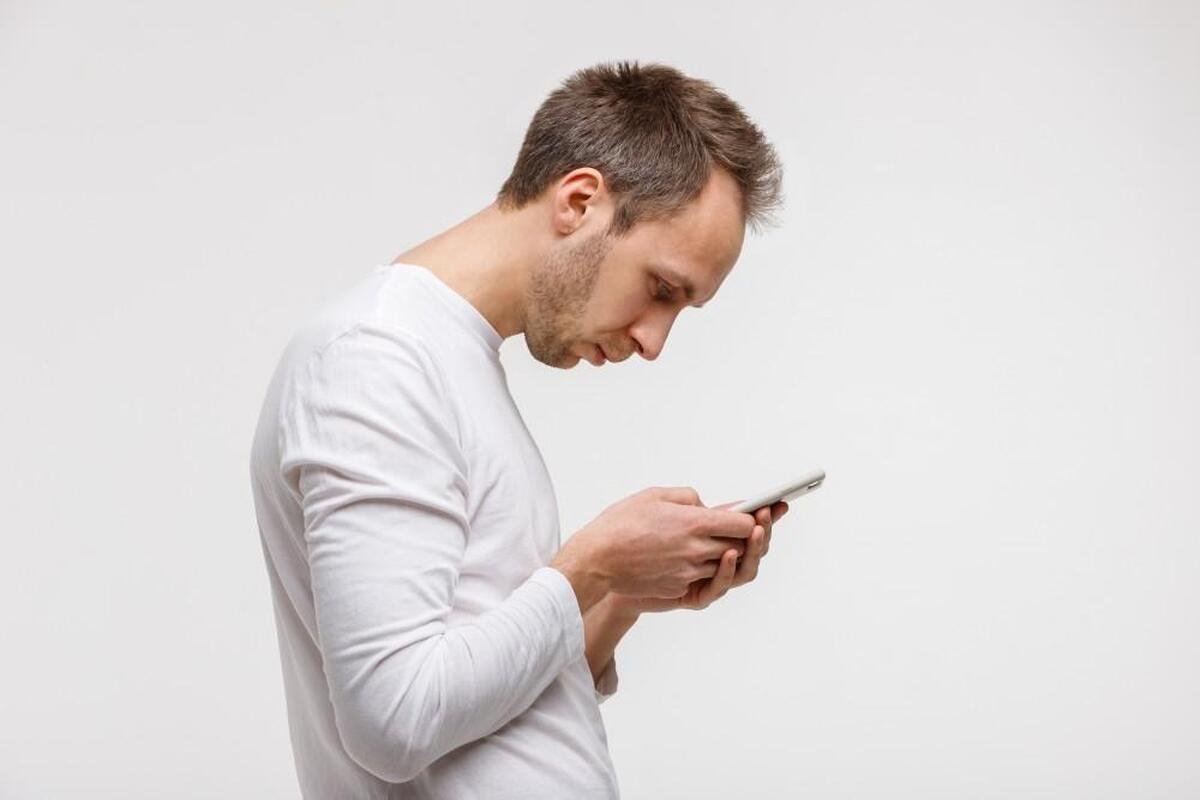 چه عادات روزانه‌ای منجر به درد و ناراحتی در عضلات میشود؟