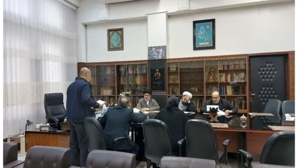 رئیس کل دادگستری استان قم به مشکلات ۵۵ نفر از مراجعان رسیدگی کرد