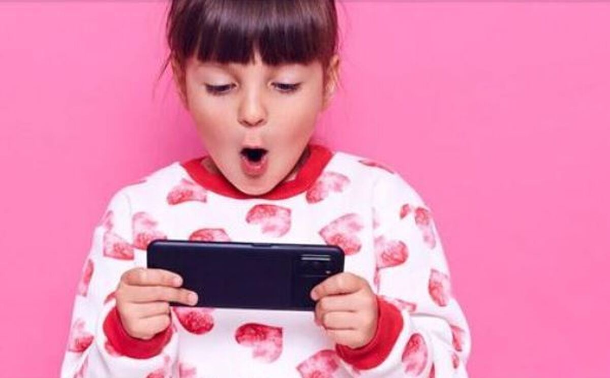 اعتیاد کودک به گوشی را چگونه کم کنیم؟