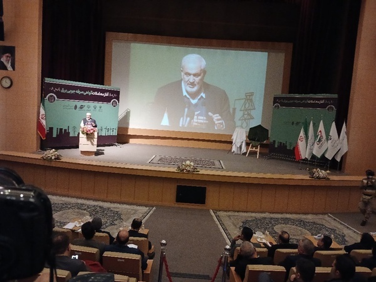 وزیر نیرو: ۶۰ درصد انرژی را تلف می‌کنیم
