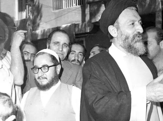 «ضد قهرمان» از کجا شروع شد!؟ ابهام صادق خلخالی جلو دوربین