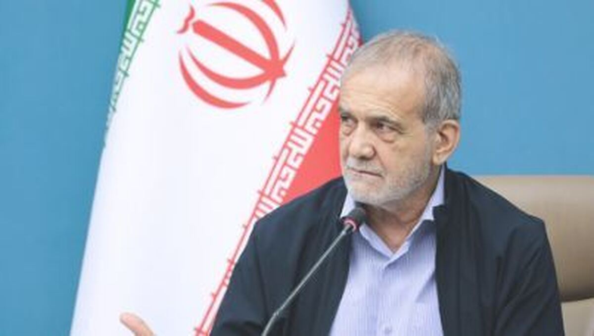 بازدید پزشکیان از نمایشگاه توانمندی بخش صنعت و معدن